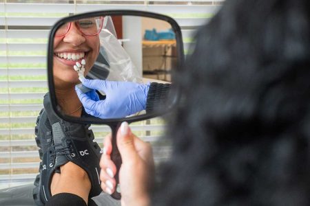 Stellenwerf-Dental-Studio-Kingwood-Viviana-Patient-Veneers-Consultation-HSI-2804-1200x800